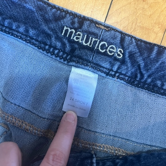 Maurice’s Jeans/Jeggings 24 Short Flare - Picture 2 of 3